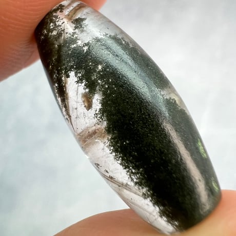 【ガネッシュヒマール産】アクチノライト&クローライトイン天然ヒマラヤ水晶 樽型ビーズ/Ganesh Himal Actinolite&Chlorite in Barrel Beads