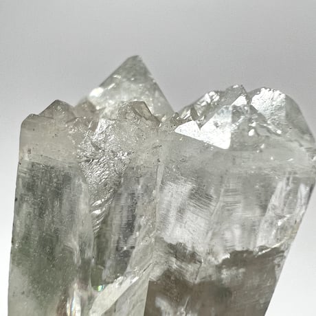 マナスル産クローライトインヒマラヤ水晶ポイント/Manaslu Chlorite in Himalayan Quartz Point