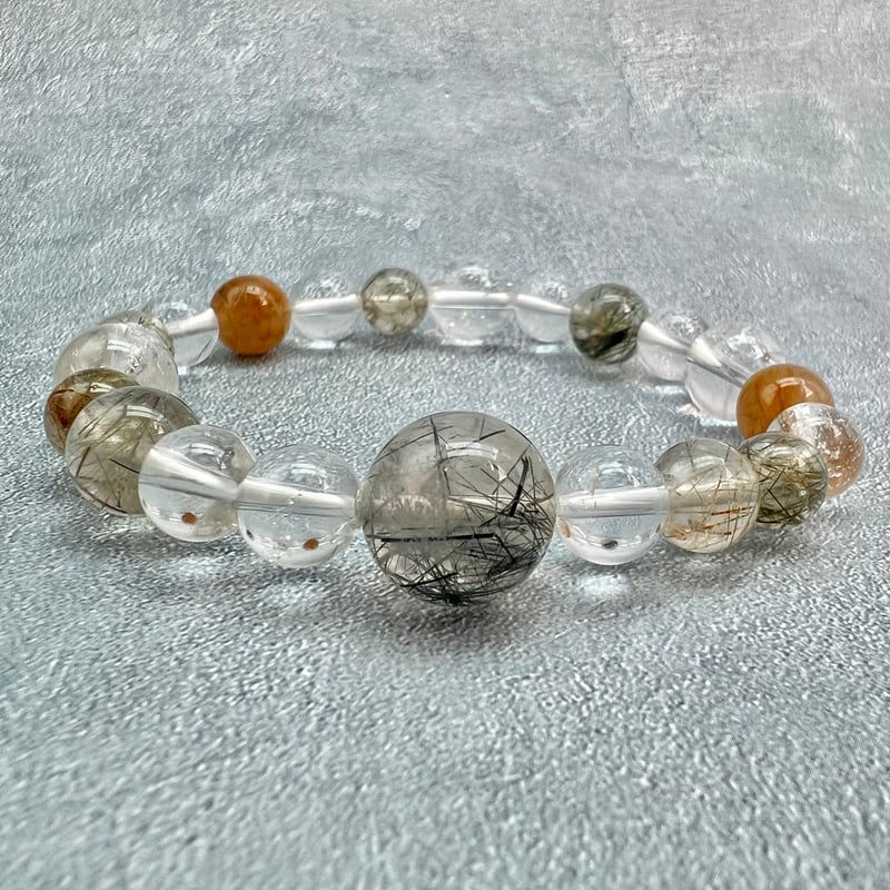 ガネッシュヒマール産】クリア&アクチノライトイン天然ヒマラヤ水晶