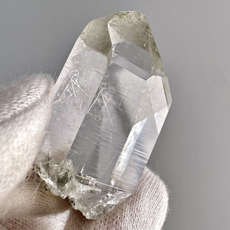 【ガネッシュヒマール産】クローライトイン天然ヒマラヤ水晶ミニポイント"CC"/Ganesh Himal Chlorite in Himalayan Quartz Mini Point