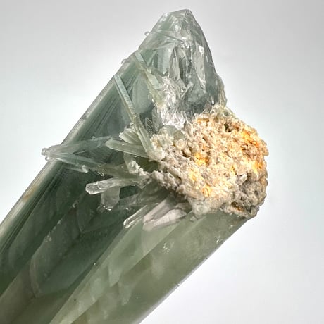 マダガスカル産クローライトインクォーツ/Madagascar Chlorite in Quartz