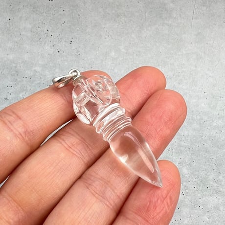 【ガネッシュヒマール産】天然ヒマラヤ水晶"手磨き加工"ペンデュラムペンダント(バジュラ.プルバ)/Ganesh Himal Himalayan Quartz Pendulum