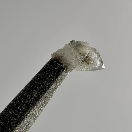 【ガネッシュヒマール産】クローライトイン天然ヒマラヤ水晶ミニポイント"KK" Ganesh Himal Chlorite in Himalayan Quartz Mini Point