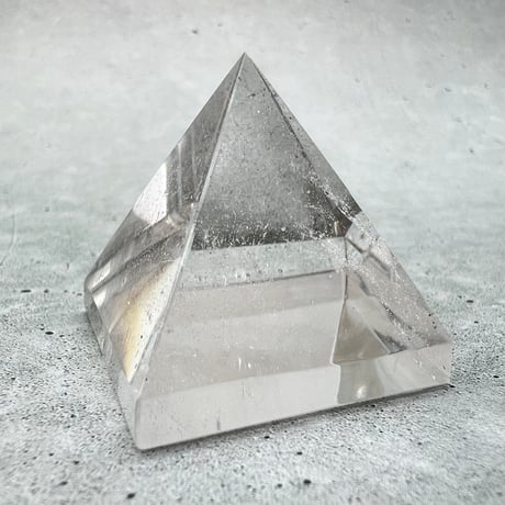 【ガネッシュヒマール産】天然ヒマラヤ水晶ピラミッド/Ganesh Himal Himalayan Quartz Pyramid