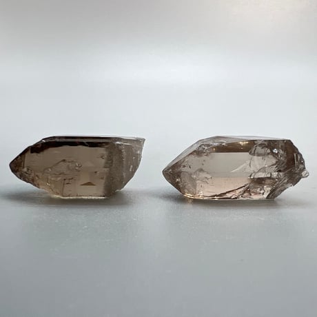 【ガウリシャンカール産】天然ヒマラヤスモーキークォーツポイントセット①/GauriShankar Himalayan Smoky Quartz Point Set