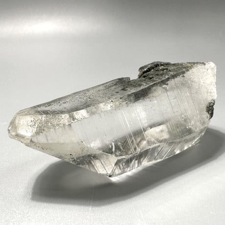 【ガネッシュヒマール産】クローライトイン天然ヒマラヤ水晶ナチュラルポイント⑤/Ganesh Himal Chlorite in Himalayan Quartz Natural Point
