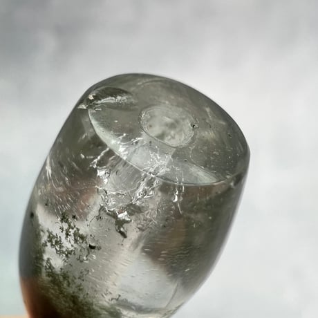 【ガネッシュヒマール産】クローライトイン天然ヒマラヤ水晶 樽型ビーズ⑯/Ganesh Himal Chlorite in Himalayan Quartz barrel beads
