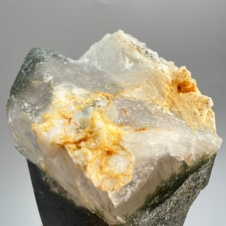 【ガネッシュヒマール産】クローライト イン ヒマラヤ水晶/GaneshHimal Chlorite&Albite in Himalayan Quartz