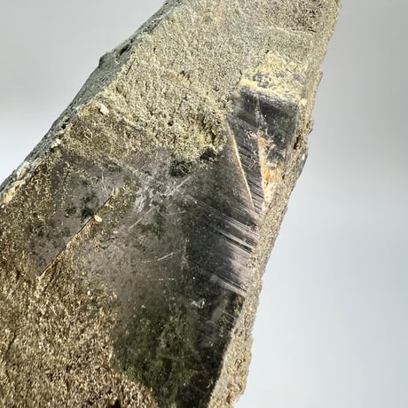 大特価【ガネッシュヒマール産】クローライトイン天然ヒマラヤ水晶/Ganesh Himal Chlorite in Himalayan Quartz