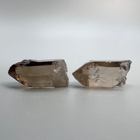 【ガウリシャンカール産】天然ヒマラヤスモーキークォーツポイントセット①/GauriShankar Himalayan Smoky Quartz Point Set