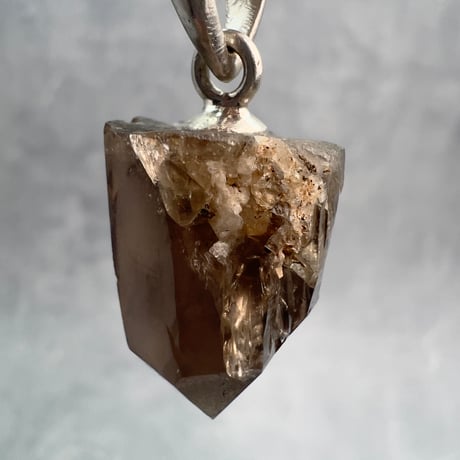 【ガウリシャンカール産】天然ヒマラヤスモーキークォーツ バチカン付きペンダントトップ④/Gaurishankar Himalayan Smoky Silver925 pendant top