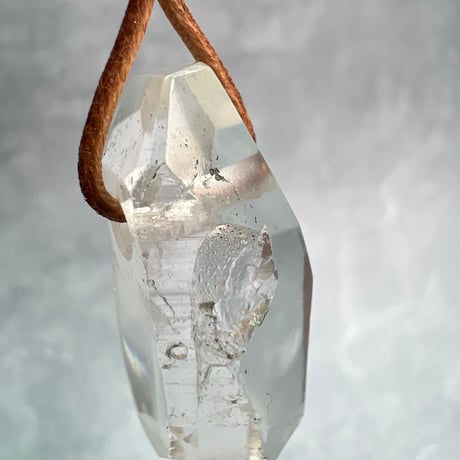 【ガネッシュヒマール産】天然ヒマラヤ水晶ペンダント(ポリッシュ面あり) GaneshHimal Natural Himalayan Quartz Pendant