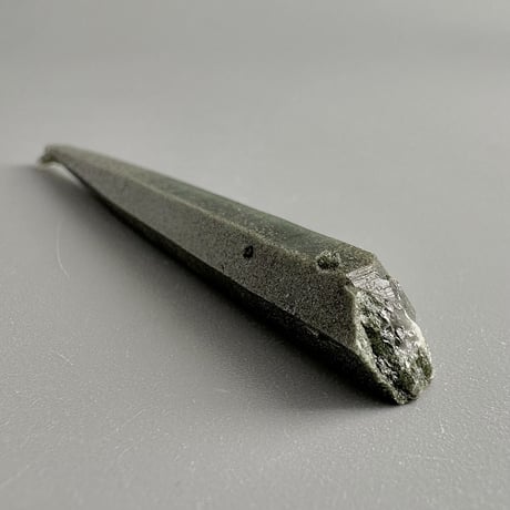 【ガネッシュヒマール産】クローライトイン天然ヒマラヤ水晶ミニポイント"KK" Ganesh Himal Chlorite in Himalayan Quartz Mini Point