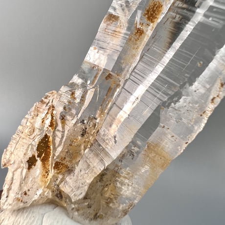 ガネーシュヒマール産リモナイトインヒマラヤ水晶/Ganesh Himal Limonite in Himalayan Quartz