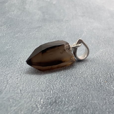 【ガウリシャンカール産】天然ヒマラヤスモーキークォーツ バチカン付きペンダントトップ③/Gaurishankar Himalayan Smoky Silver925 pendant top
