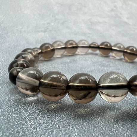 【ガウリシャンカール産】天然ヒマラヤスモーキークォーツ"勾玉"デザインブレスレット/GauriShankar Himalayan Smoky Quartz "Magatama"Bracelet
