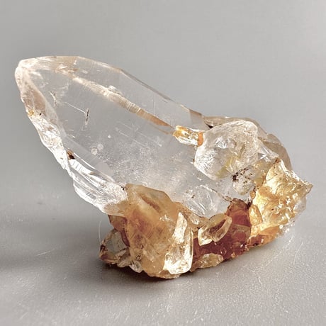 【ガネッシュヒマール産】リモナイトイン天然ヒマラヤ水晶ミニポイント"II"/Ganesh Himal Limonite in Himalayan Quartz Mini Point