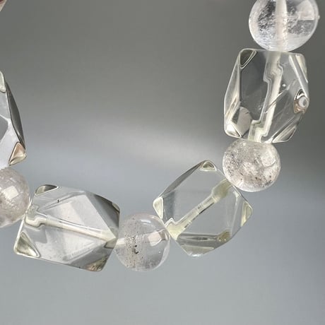 【カイラス産】"手磨き"天然ヒマラヤ水晶デザインブレスレット/Kailash Himalayan Quartz Design Bracelet