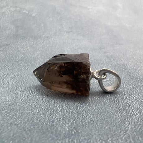 【ガウリシャンカール産】天然ヒマラヤスモーキークォーツ バチカン付きペンダントトップ④/Gaurishankar Himalayan Smoky Silver925 pendant top