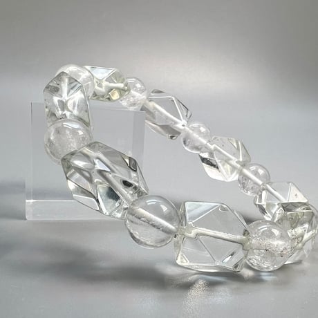 【カイラス産】"手磨き"天然ヒマラヤ水晶デザインブレスレット/Kailash Himalayan Quartz Design Bracelet