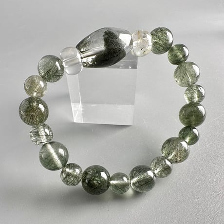 【デザインブレスレット】ガネッシュヒマール産クローライト&アクチノライトイン天然ヒマラヤ水晶/Ganesh Himal Chlorite&Actinolite in Himalayan