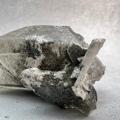 【ガネッシュヒマール産】クローライトイン天然ヒマラヤ水晶/Ganesh Himal Chlorite in Himalayan Quartz