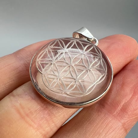 【ガネッシュヒマール産】天然ヒマラヤ水晶  "フラワーオブライフ"ペンダントトップ③/Ganesh Himal "Flower of Life"S/V Pendant Top