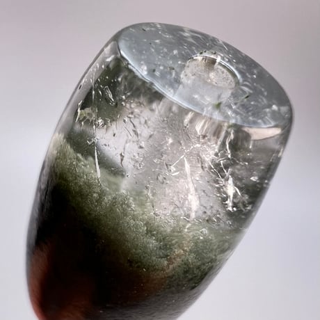 【ガネッシュヒマール産】クローライトイン天然ヒマラヤ水晶 樽型ビーズ/Ganesh Himal Chlorite in Himalayan Quartz barrel beads