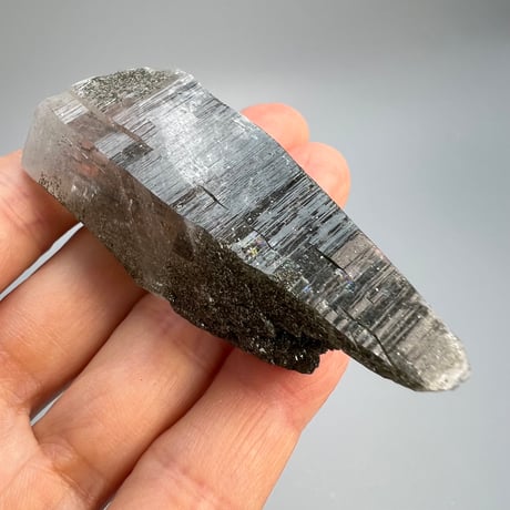 大特価【ガネッシュヒマール産】クローライトイン天然ヒマラヤ水晶⑫/Ganesh Himal Chlorite in Himalayan Quartz