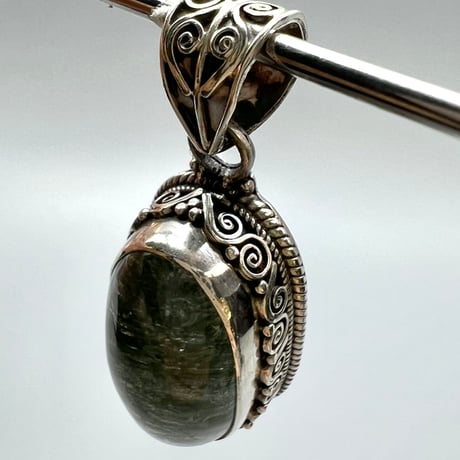 【ガネッシュヒマール産】クローライトイン天然ヒマラヤ水晶×シルバー925ペンダントトップ/Ganesh Himal Himalayan Quartz×Silver925Pendanttop