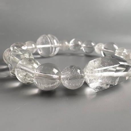 カイラス産"手磨き"天然ヒマラヤ水晶デザインブレスレット/Kailash Himalayan Quartz Design Bracelet