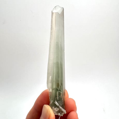 マダガスカル産クローライトインクォーツ/Madagascar Chlorite in Quartz