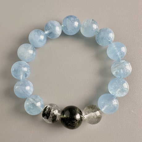 天然アクアマリン+ガネッシュヒマール産クローライト&アクチノライトイン天然ヒマラヤ水晶/Aquamarine+Ganeshhimal Chlorite& in Himalayan Quartz