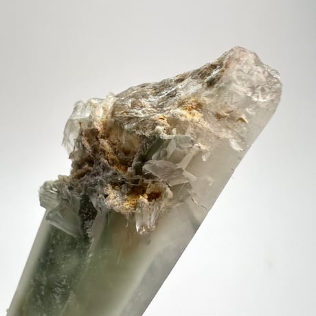 マダガスカル産クローライトインクォーツ/Madagascar Chlorite in Quartz
