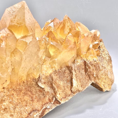 【ガネッシュヒマール産】リモナイトイン天然ヒマラヤ水晶クラスター/ Ganesh Himal Limonite in Himalayan Quartz Cluster