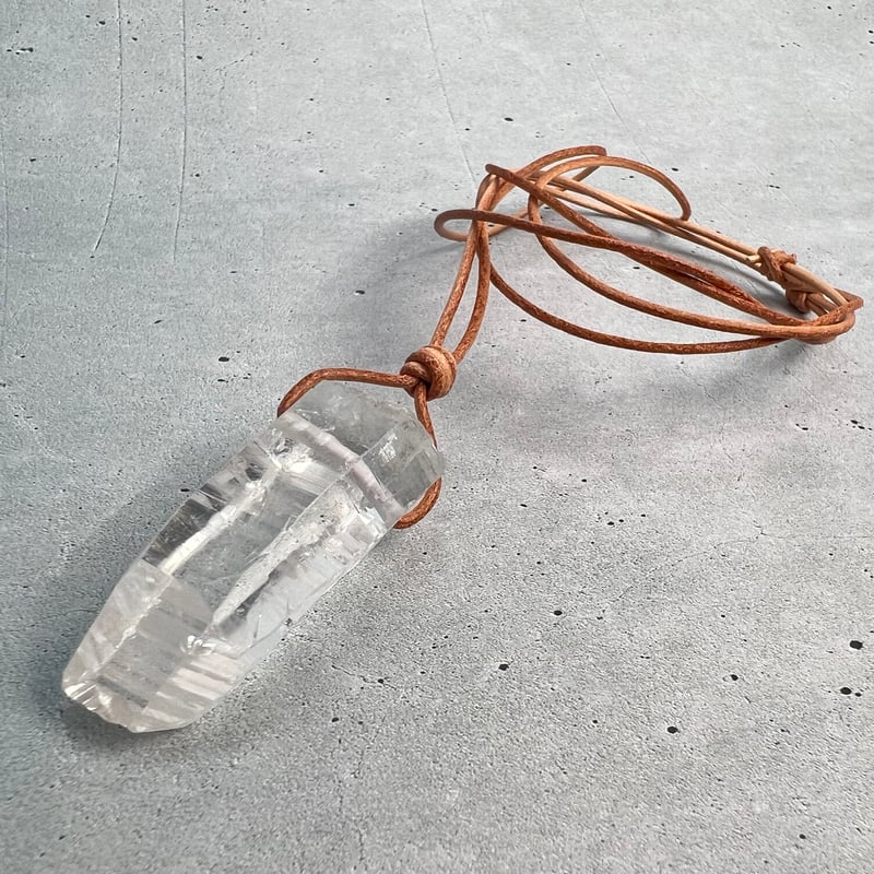 ガネッシュヒマール産】天然ヒマラヤ水晶ペンダント(ポリッシュ面有)➂