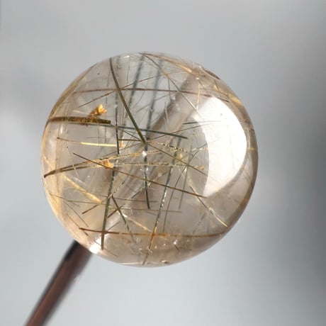 【ガネッシュヒマール産】アクチノライトイン天然ヒマラヤ水晶ビーズ/Ganesh Himal Actinolite in Himalayan Quartz beads