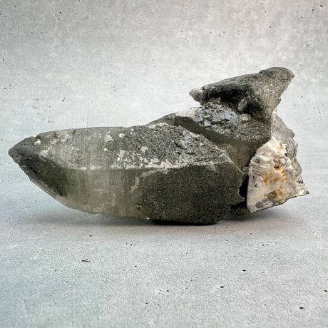 【ガネッシュヒマール産】クローライトイン天然ヒマラヤ水晶/Ganesh Himal Chlorite in Himalayan Quartz