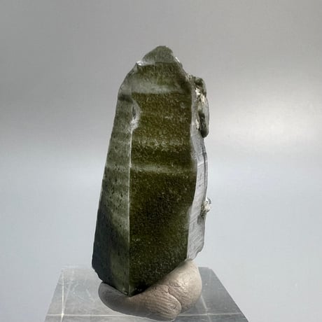 【ガネッシュヒマール産】クローライトイン天然ヒマラヤ水晶ポイント/Ganesh Himal Chlorite in Himalayan Quartz Mini Point