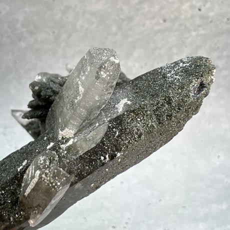 【ガネッシュヒマール産】クローライトイン天然ヒマラヤ水晶クラスター/Ganesh Himal Chlorite in Himalayan Quartz Cluster