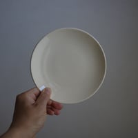 やさしいクリーム色の小皿 / ディゴワン・サルグミンヌ