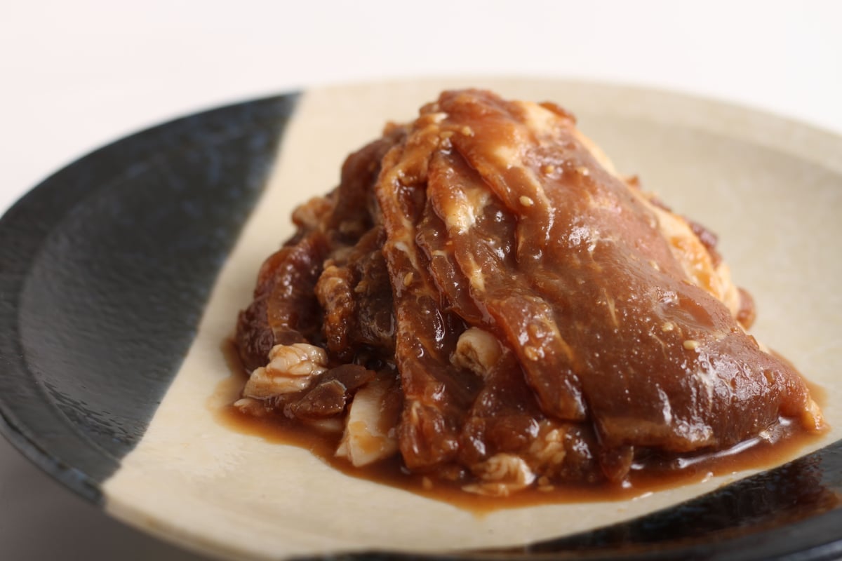 放牧牛・放牧豚の焼肉６種 放牧豚 肩ロース 焼肉用 スライス オーストラリア産 (300g