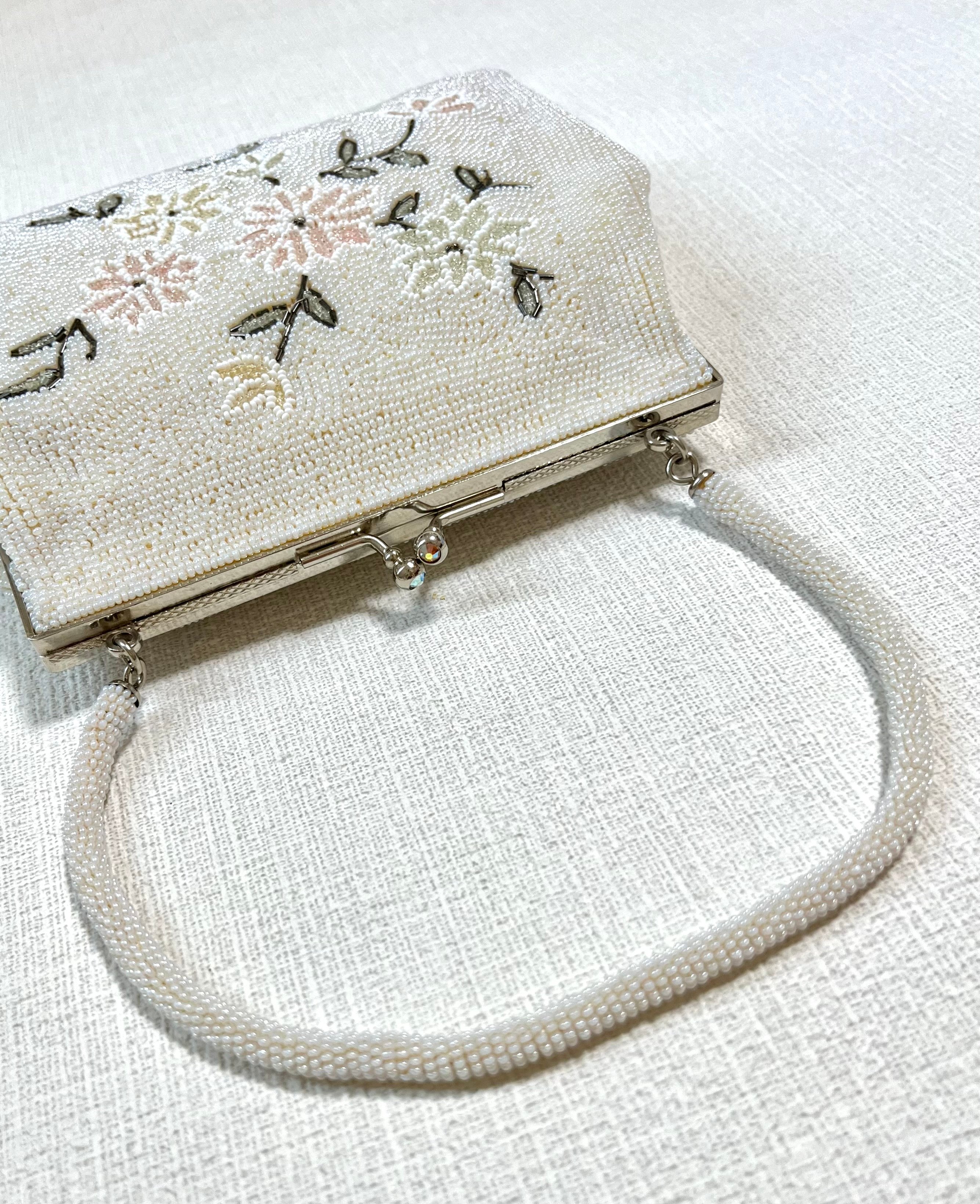 昭和レトロ ヴィンテージ 総ビーズバッグ 白 花模様刺繍 | ルゴワ屋