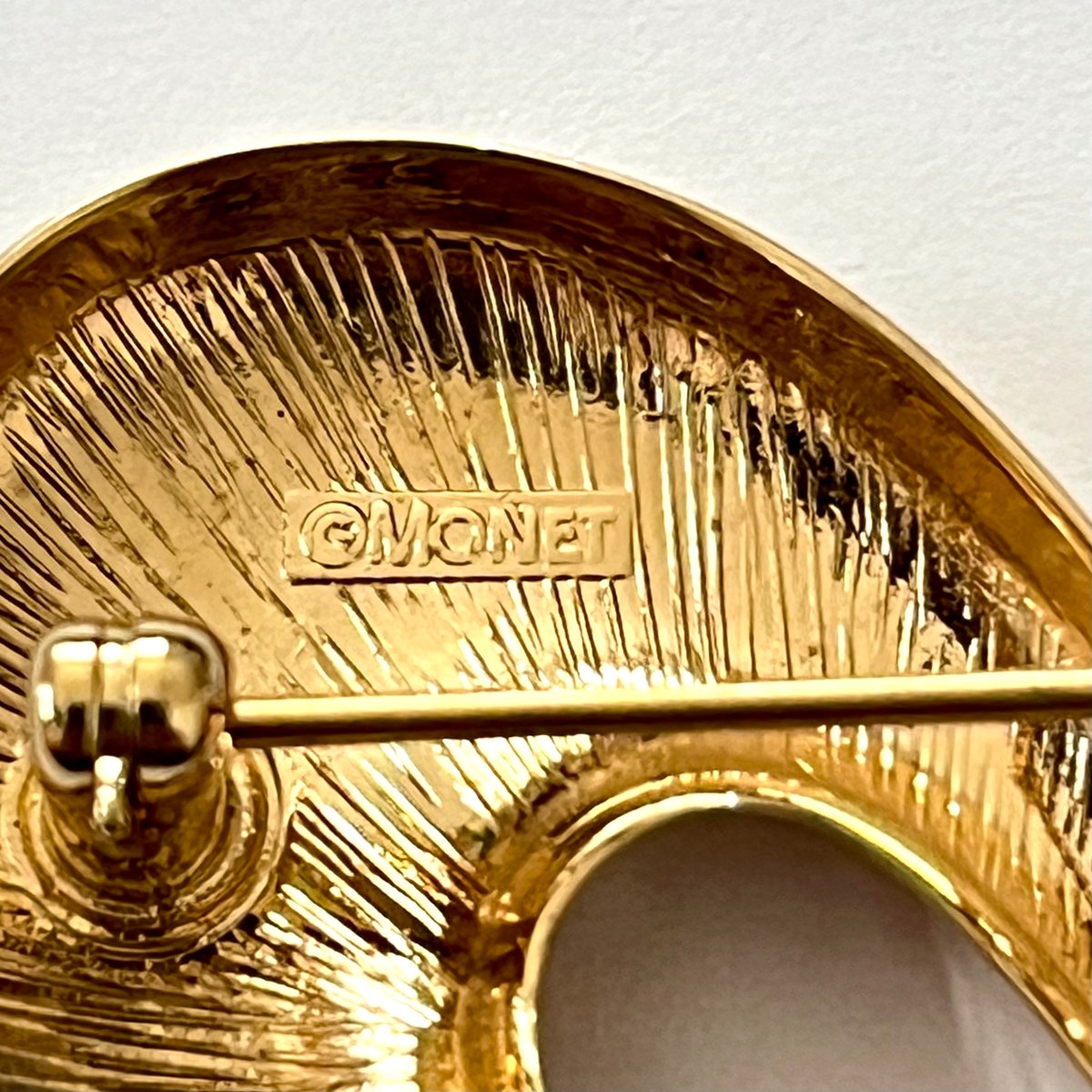 Monet モネ ヴィンテージ ハート形 ブローチ ゴールドトーン | ルゴワ屋