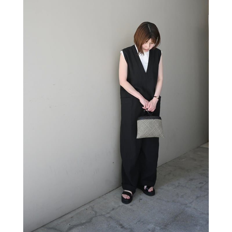 Honnete V Neck Jumpsuit / リネンジャンプスーツ - BLACK | Honnete V Neck Jumpsuit / リネンジャンプスーツ - BLACK |