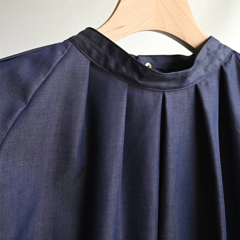 CHEVAL plus Ballonのブラウス - NAVY | YOCA