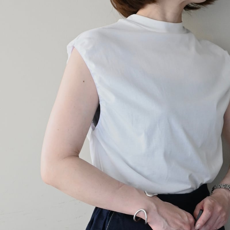 ALWEL SLEEVELESS MOCK NECK TOP | YOCA