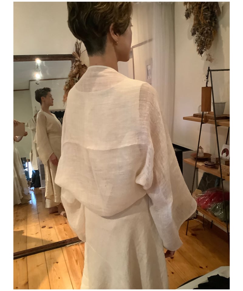 オススメ　新品　タグ付き　ヴェリテクール　リネン　麻100% サンド　大人 Amazon | リネン100％ストール ウオッシャブル 無地 シャリ感