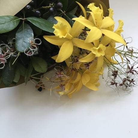 小さな季節の花束ギフト (ギフトBOX使用)