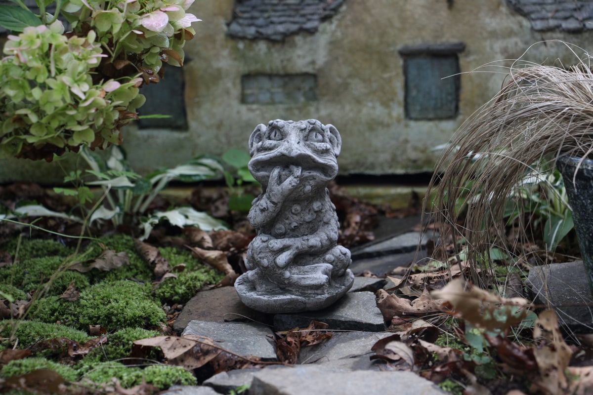 ワンダーデコール】SM06/ FROG GARGOYLE | ローザンベリー多和田公式